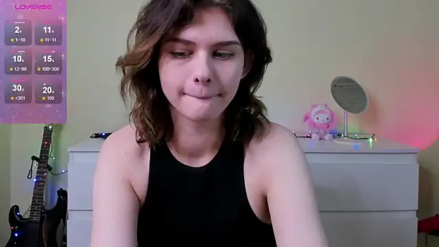 Snapshot of JulieTaylors chatting on 02.15.25 JulieTaylors online show from 02.15.25