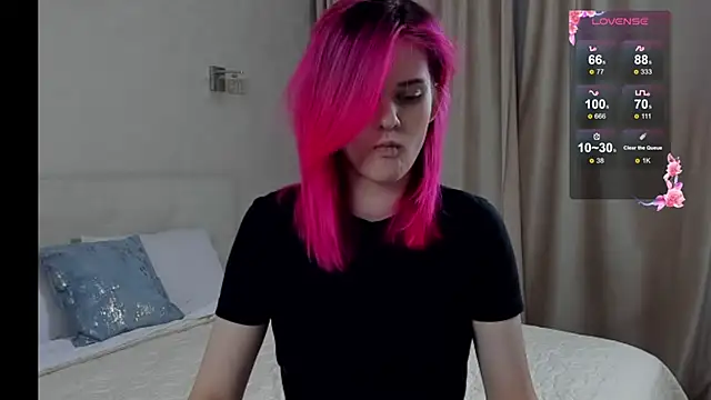 Snapshot of JulieTaylors chatting on 10.01.25 JulieTaylors online show from 10.01.25