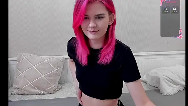 Snapshot of JulieTaylors chatting on 10.23.25 JulieTaylors online show from 10.23.25