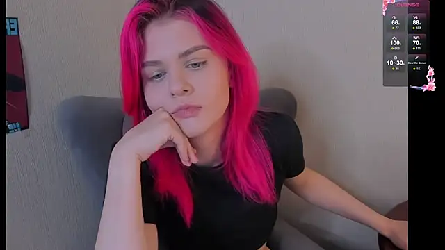 Snapshot of JulieTaylors chatting on 11.17.25 JulieTaylors online show from 11.17.25