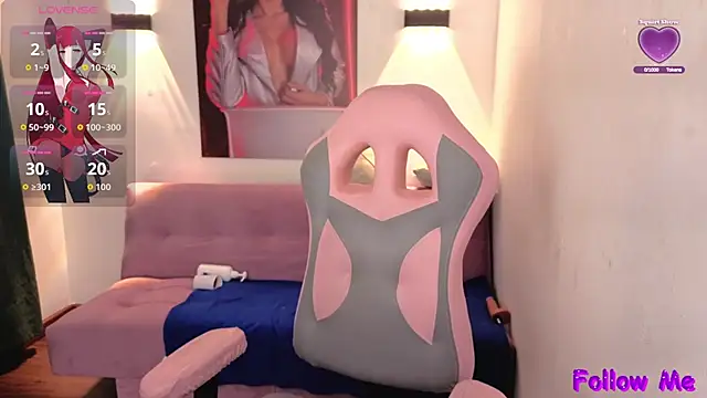 Snapshot of vittorialombardi__ chatting on 11.05.25 vittorialombardi online show from 11.05.25