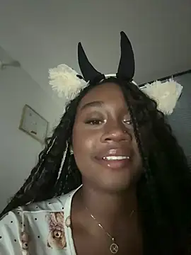 Snapshot of EscorpiLeoncita chatting on 08.07.26 EscorpiLeoncita online show from 08.07.26