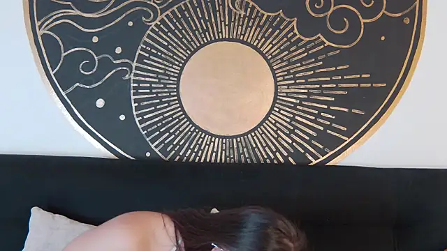 zoee moretti online show from 02.14.25