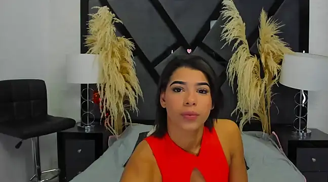 TiaraRosse online show from 01.27.25