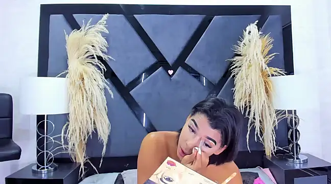 TiaraRosse online show from 03.06.25