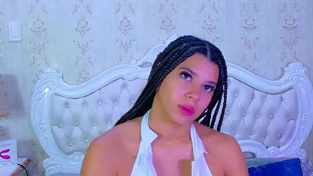 TiaraRosse online show from 09.19.25