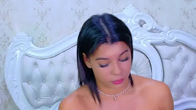 TiaraRosse online show from 11.09.25