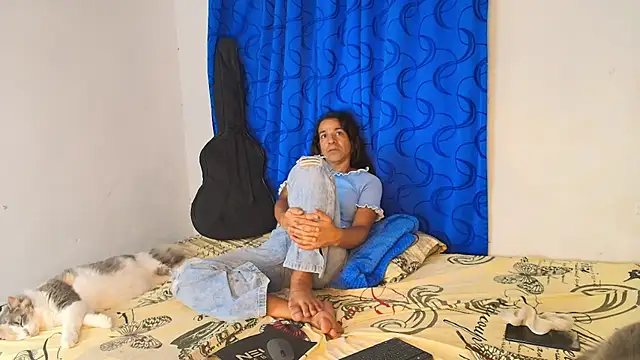 Oh Tique online show from 11.26.25