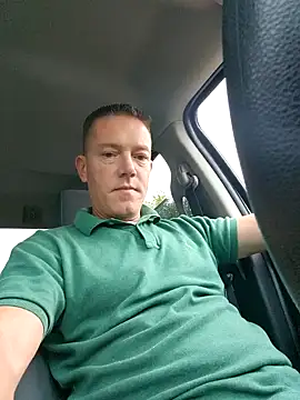 Snapshot of Bigtater1999 chatting on 09.27.25 Bigtater1999 online show from 09.27.25