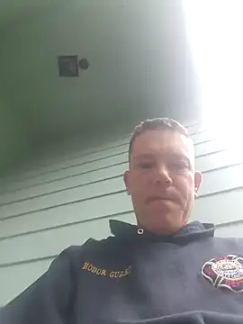 Snapshot of Bigtater1999 chatting on 09.30.25 Bigtater1999 online show from 09.30.25