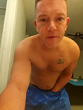 Snapshot of Bigtater1999 chatting on 10.02.25 Bigtater1999 online show from 10.02.25