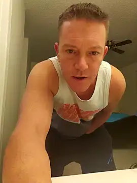 Snapshot of Bigtater1999 chatting on 10.09.25 Bigtater1999 online show from 10.09.25