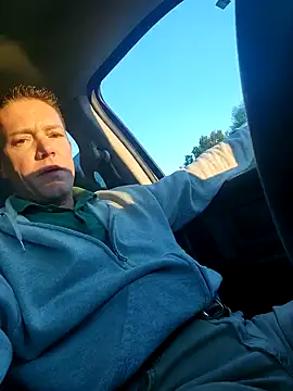 Snapshot of Bigtater1999 chatting on 10.22.25 Bigtater1999 online show from 10.22.25