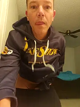 Snapshot of Bigtater1999 chatting on 10.25.25 Bigtater1999 online show from 10.25.25