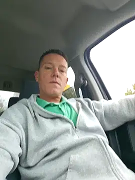 Snapshot of Bigtater1999 chatting on 11.03.25 Bigtater1999 online show from 11.03.25