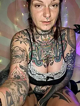 lizzardqueeen online show from 03.07.26