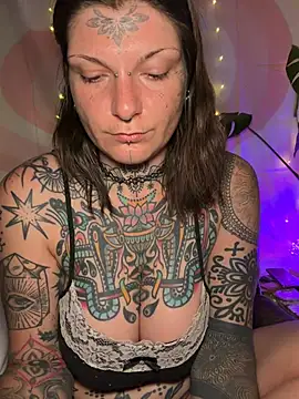 lizzardqueeen online show from 03.16.26