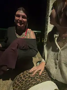 lizzardqueeen online show from 04.21.26