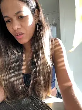 Snapshot of Gaby_pinheirO chatting on 10.15.25 Gaby pinheirO online show from 10.15.25