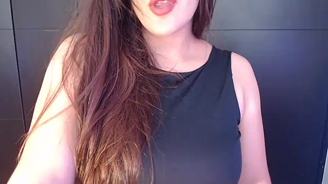Snapshot of AdharaLujan chatting on 05.29.26 AdharaLujan online show from 05.29.26