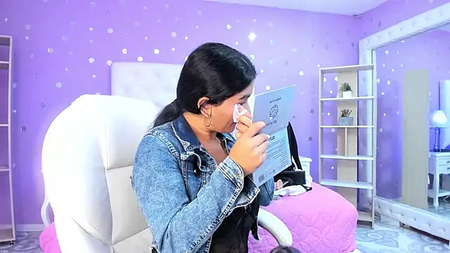 scarlette 15  online show from 10.03.25