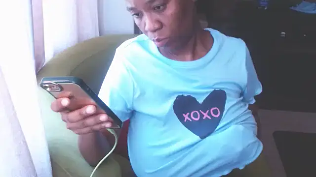 Snapshot of Wettitiesxxx chatting on 10.24.25 Wettitiesxxx online show from 10.24.25