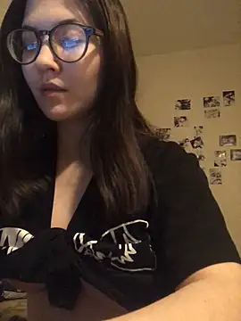 Snapshot of Prudie_Gabriella chatting on 12.11.24 Prudie Gabriella online show from 12.11.24