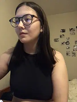 Snapshot of Prudie_Gabriella chatting on 12.20.24 Prudie Gabriella online show from 12.20.24