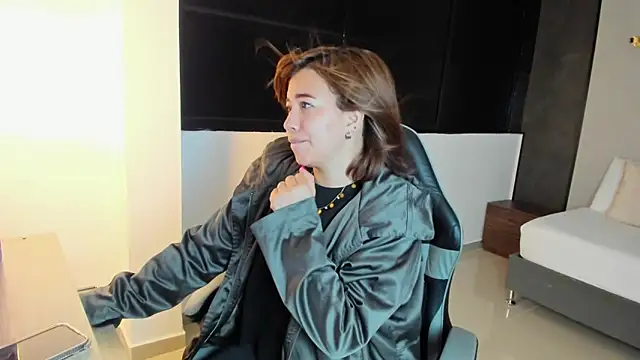 alma fenix online show from 10.13.25