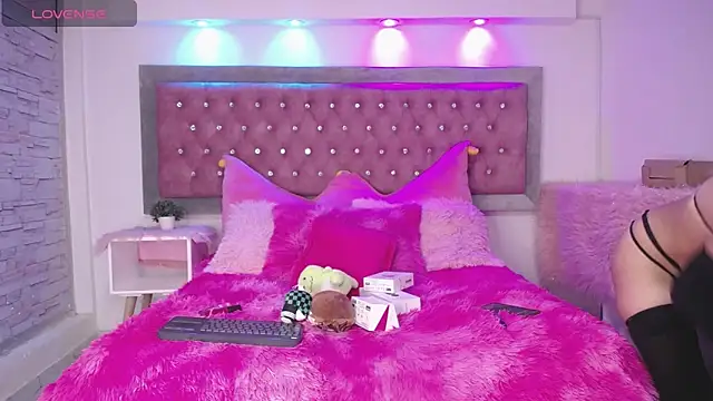 EmmaWilder online show from 12.09.24
