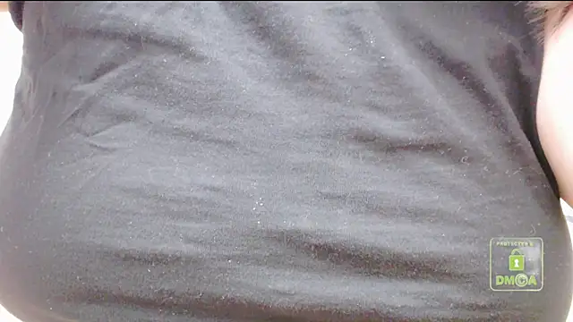 cute and hot online show from 12.18.24