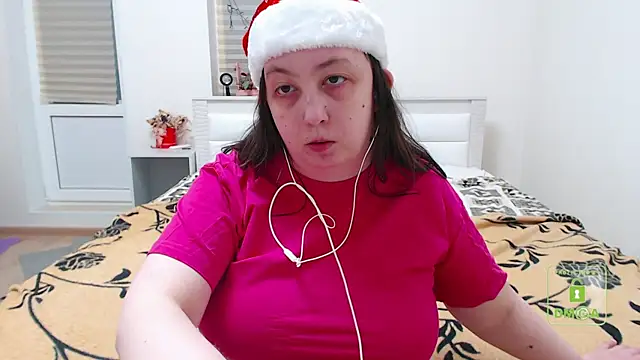 cute and hot online show from 12.23.24