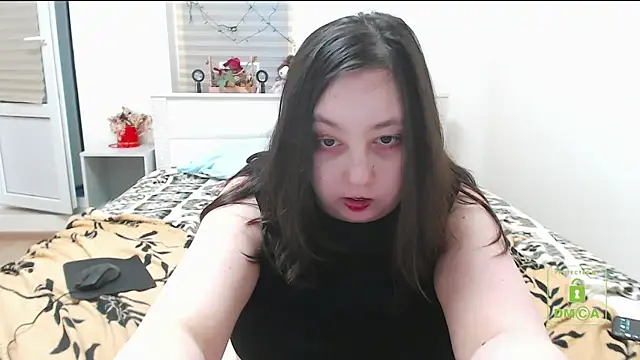 cute and hot online show from 12.29.24