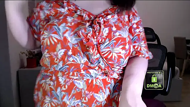 cute and hot online show from 11.27.25