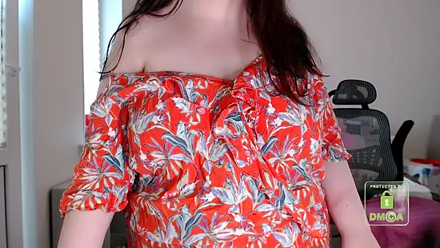 Snapshot of cute_and_hot chatting on 07.07.26 cute and hot online show from 07.07.26