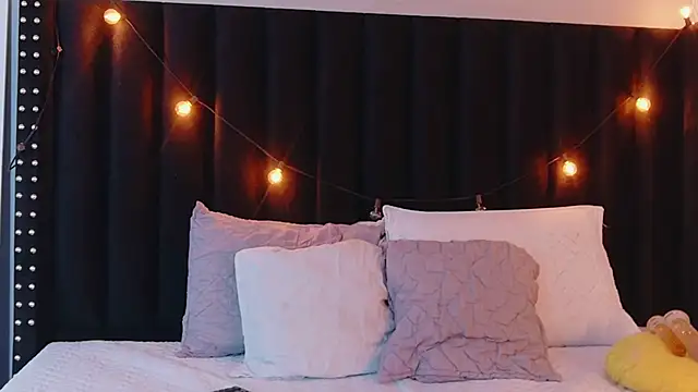 hotlatinateacher online show from 11.13.25