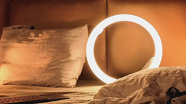 Snapshot of angelinepossy chatting on 10.08.25 angelinepossy online show from 10.08.25