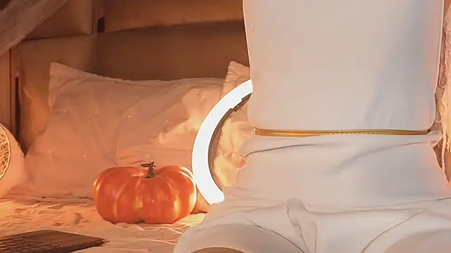 Snapshot of angelinepossy chatting on 10.18.25 angelinepossy online show from 10.18.25