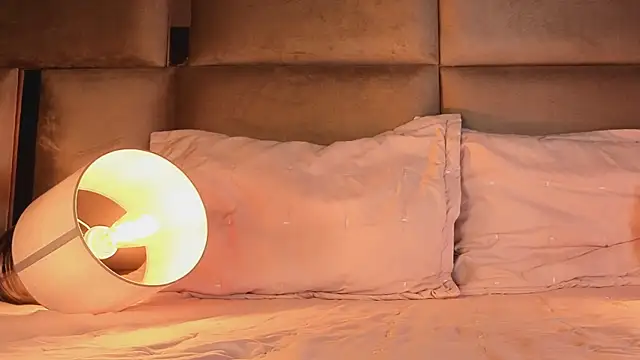 angelinepossy online show from 11.29.25