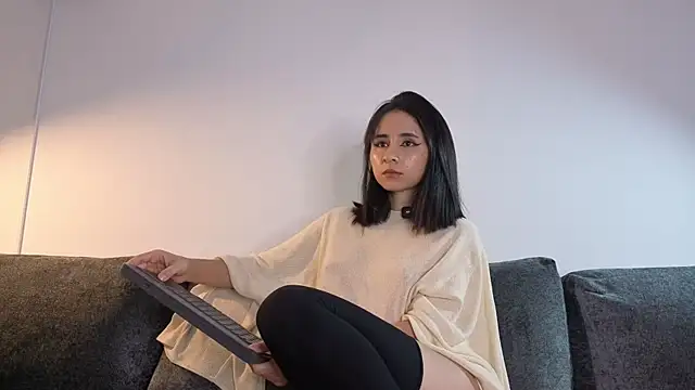 Snapshot of angelinepossy chatting on 05.03.26 angelinepossy online show from 05.03.26