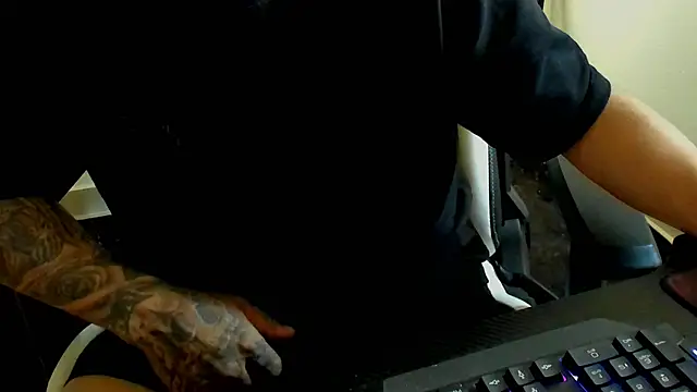 Snapshot of stebankechima chatting on 10.05.25 stebankechima online show from 10.05.25