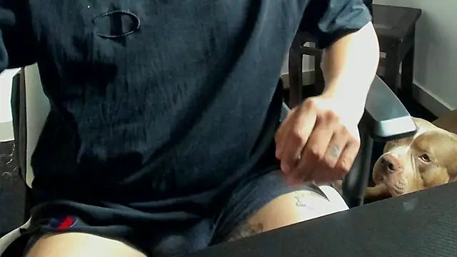 Snapshot of stebankechima chatting on 10.15.25 stebankechima online show from 10.15.25