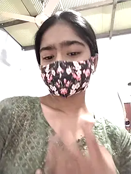 Snapshot of Arisha- chatting on 02.16.26 Arisha- online show from 02.16.26