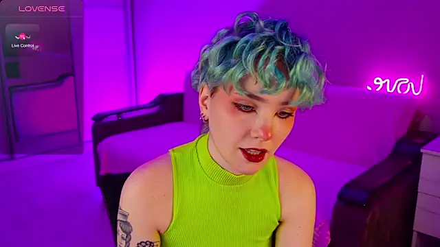 School Love online show from 12.15.24