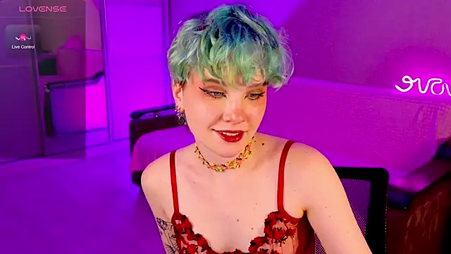 School Love online show from 12.26.24