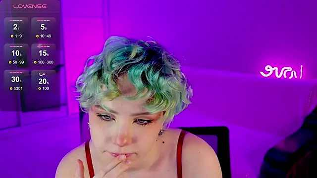 School Love online show from 01.29.25