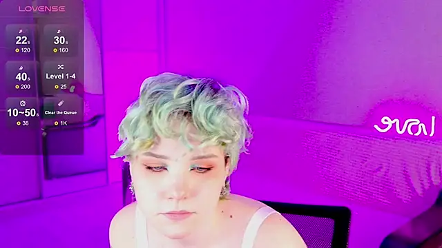 School Love online show from 01.31.25