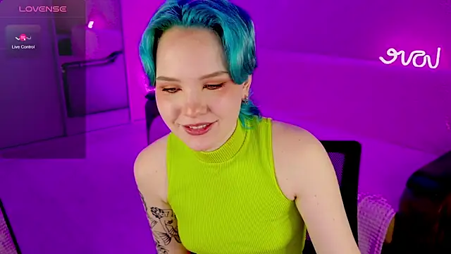 School Love online show from 02.07.25