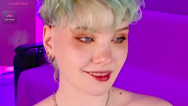 School Love online show from 03.12.25