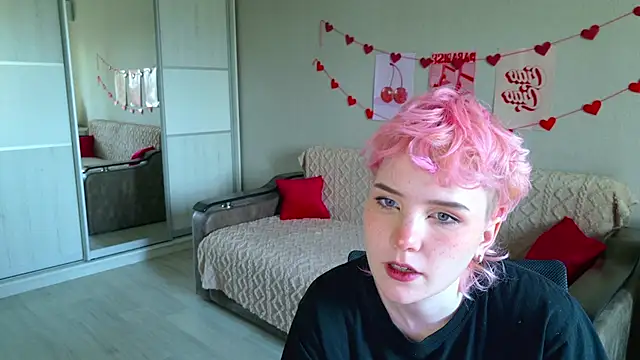 School Love online show from 09.25.25